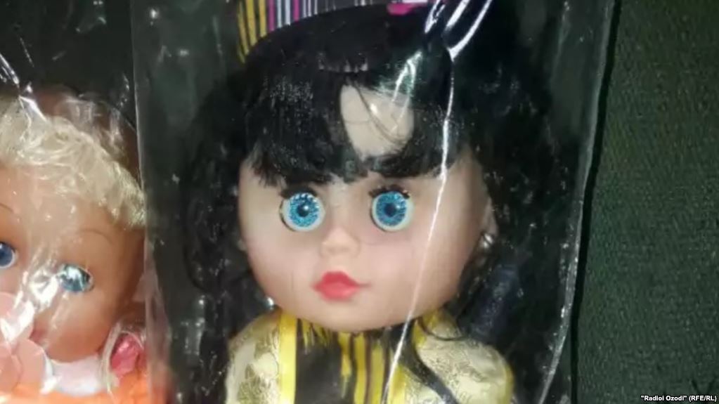 Кукла с платьем из атласа вытеснила с рынка Барби в хиджабе