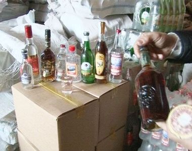 Сотрудники РУБОП обнаружили в Душанбе магазин, где продавали «дорогие» водку и коньяк