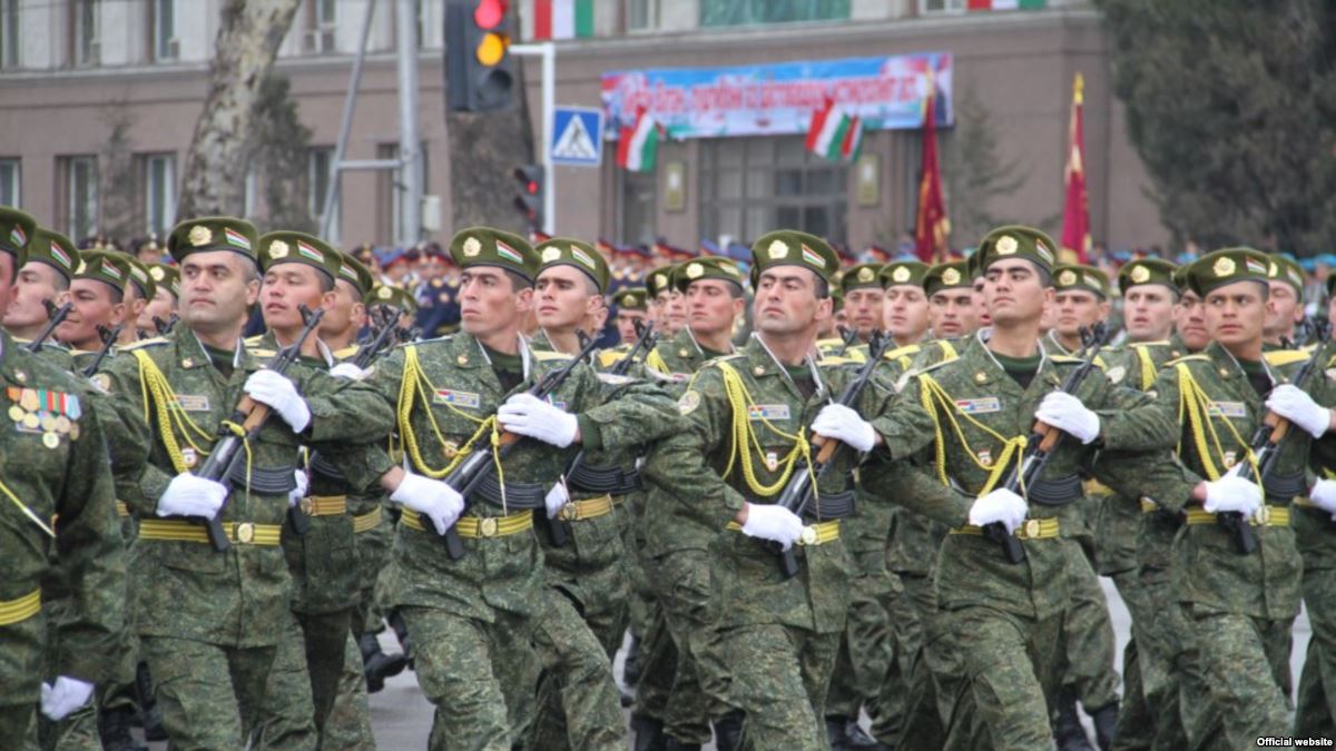 Таджикистан с размахом отметит 25-ю годовщину образования Вооруженных сил