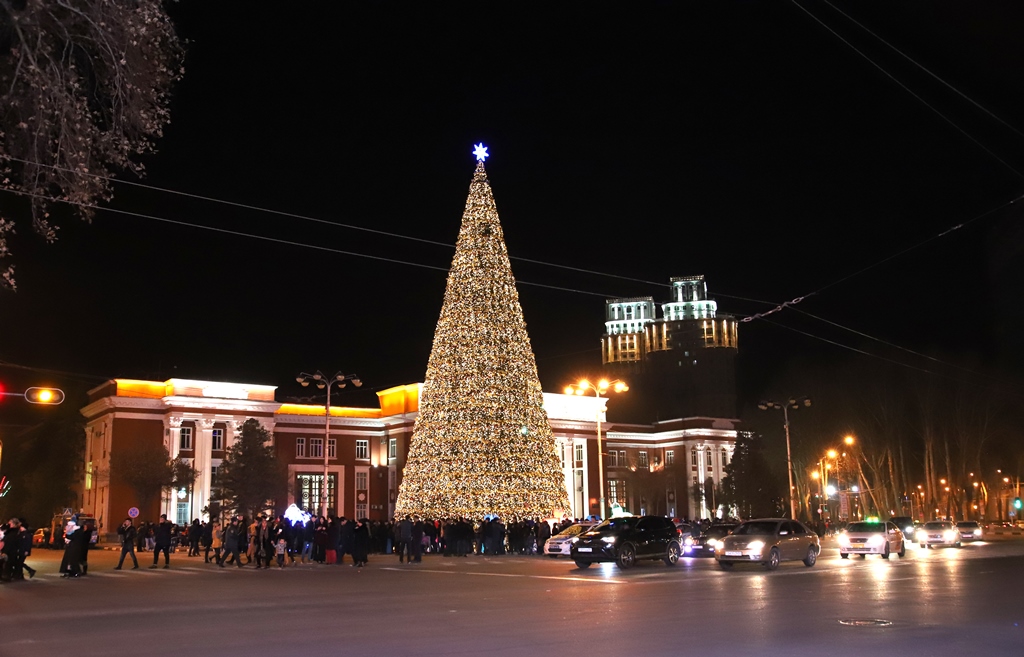 УГАИ МВД Таджикистана уточняет: центр Душанбе в новогоднюю ночь закроется на восемь часов