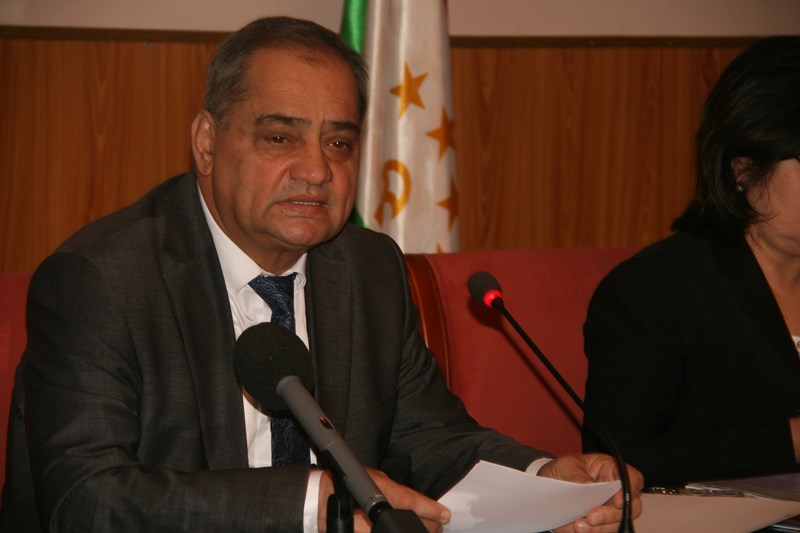 Омбудсмен: Таджикистану нужно ввести «реестр должников»