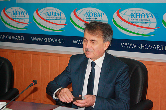 Глава Агентства государственной службы при президенте Таджикистана Джума Давлатов.