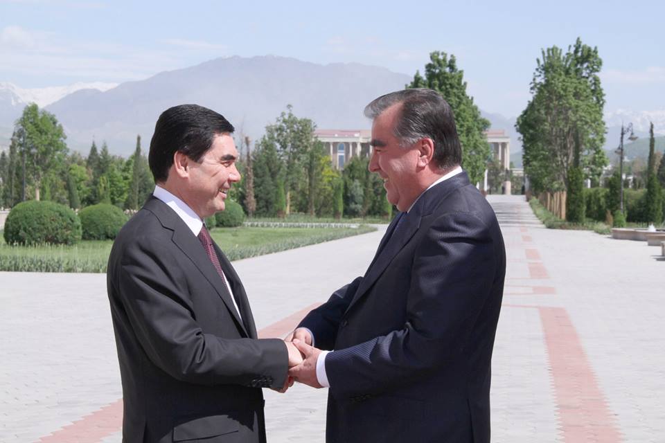 Президенты Таджикистана и Туркменистана обменялись поздравительными телеграммами