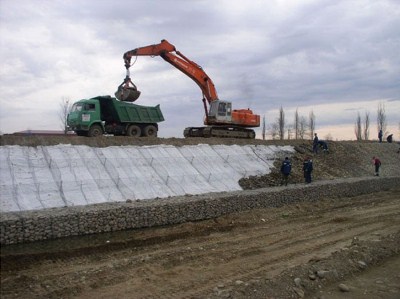 На востоке Таджикистана планируется строительство 18 автомобильных мостов
