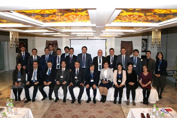 Отчетная сессия стипендиатов программ магистратуры и докторантуры проекта JDS в Душанбе