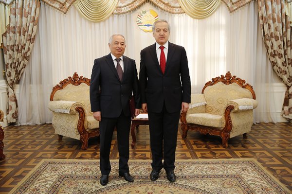 Премьер-министры Таджикистана и Узбекистана провели встречу в Фергане