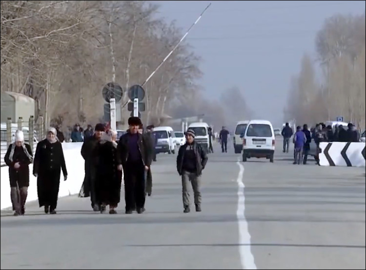 На таджикско-узбекской границе сегодня начнут функционировать десять ранее закрытых КПП