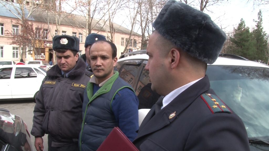В Душанбе задержан автомобильный вор-рецидивист. Он украл у граждан на сумму более полмиллиона сомони