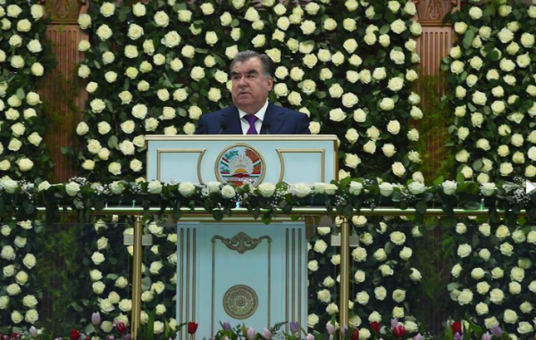 Эмомали Рахмон рассказал пенджикентцам о значении визита Мирзиёева в Таджикистан
