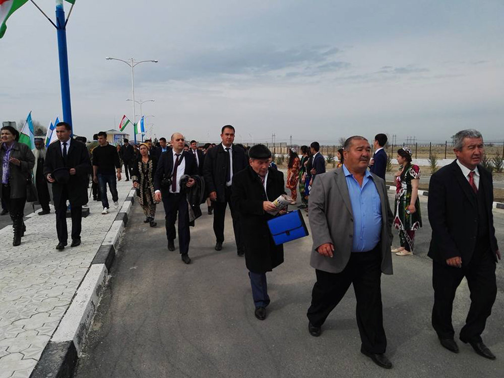 Ежедневно таджикско-узбекскую границу пересекают свыше 10 тыс. человек