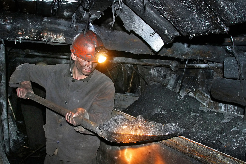 Угледобывающие предприятия загоняют в шахты