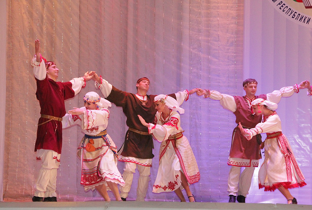 Белорусские артисты признались в любви песней «Мухаббат» на таджикском