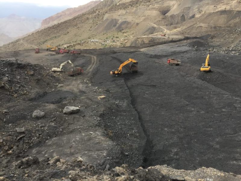 В Таджикистане добыто пока только около 15 процентов необходимого стране угля