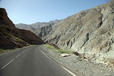В Таджикистане реализуется проект по снижению риска стихийных бедствий на автомобильных дорогах