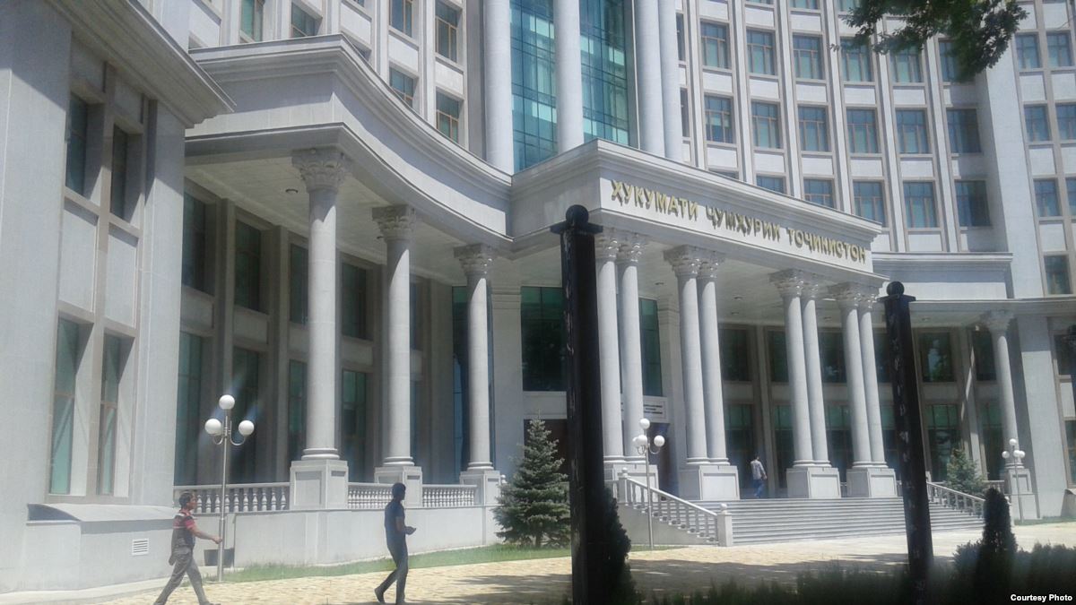 Здание правительства Таджикистана, где расположен исполнительный аппарат президента Таджикистана, возглавляемый Озодой Рахмон