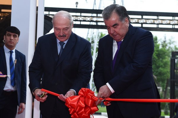 Президент Таджикистана и Президент Беларуси приняли участие в церемонии открытия Выставки товаров и продукции Беларуси в Таджикистане