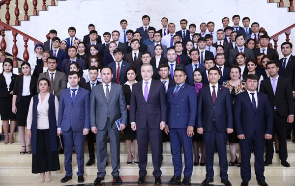 Глава МИД Таджикистана стал Мухриддином