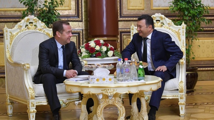 Таджикистан и Россия: по итогам визита Медведева подписаны три документа