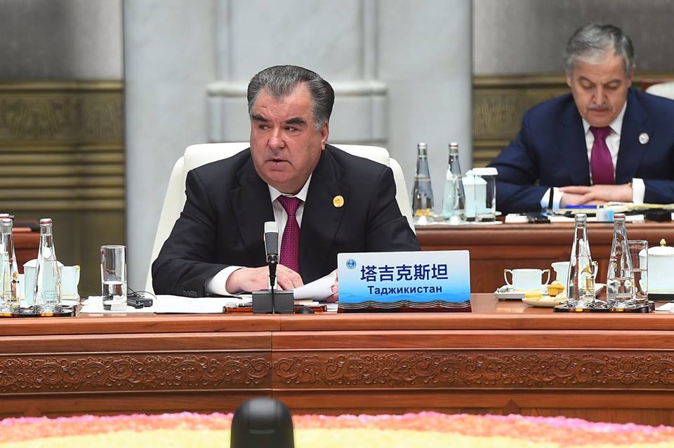 Президент Таджикистана: Терроризм невозможно победить только военными путями