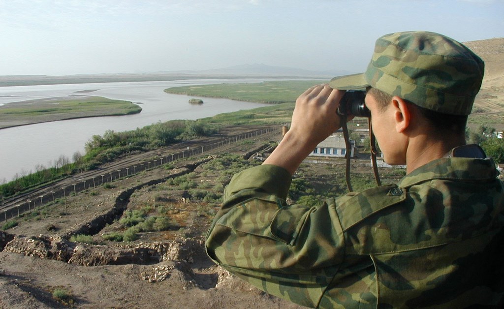 За сутки на границе Таджикистана с Афганистаном произошли три боестолкновения