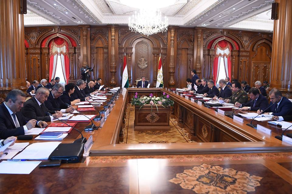 В Таджикистане создан национальный совет по финансовой стабилизации