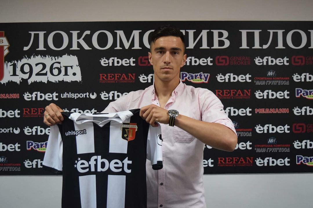 Еще один таджикский футболист перешел в болгарский клуб