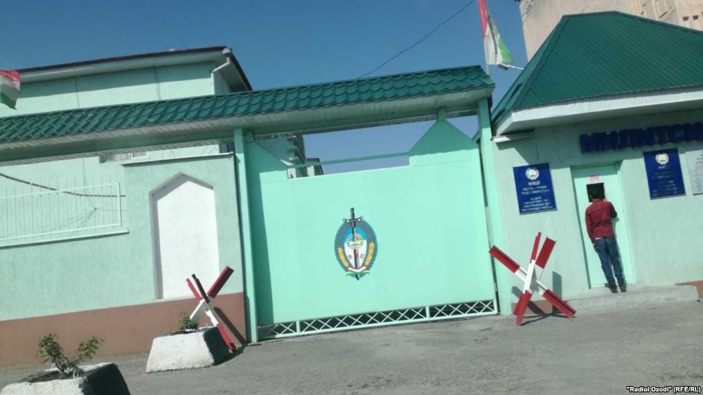 В Гиссаре уволены директора школ, в которых учились подозреваемый в изнасиловании и его жертва