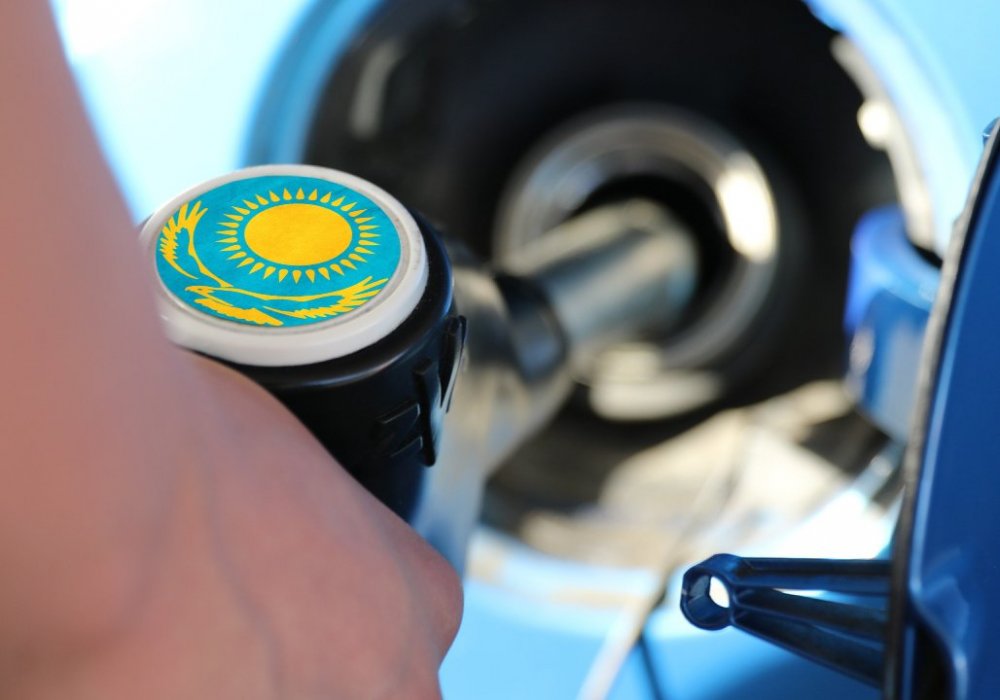 Бензин вместо газа. Казахстан хочет открыть бензиновый бизнес в Таджикистане