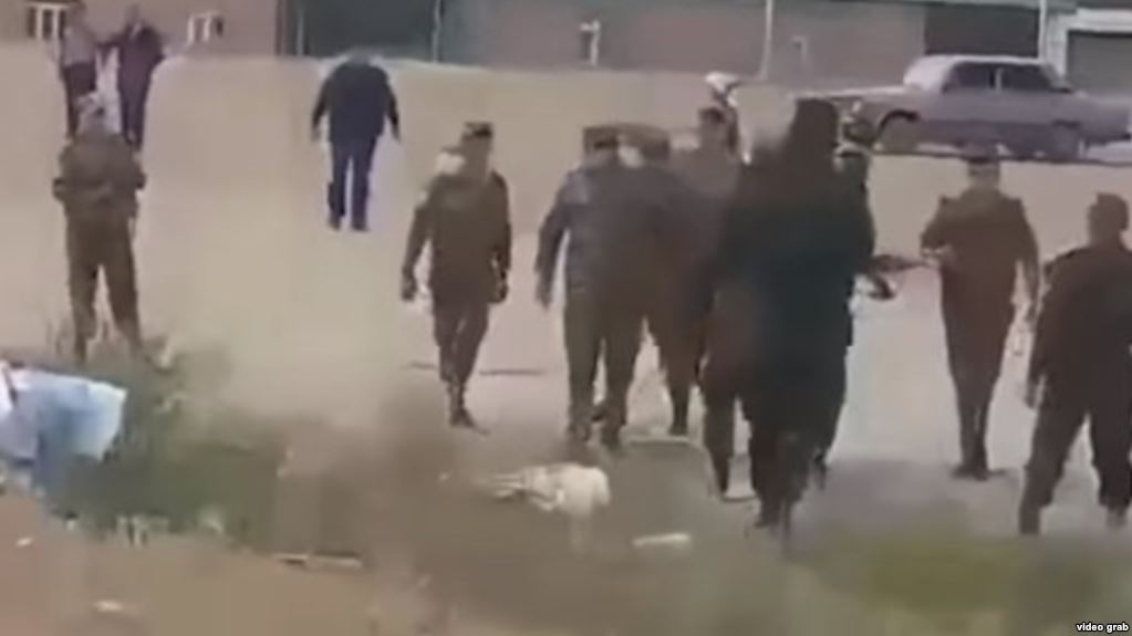 Пограничников, «попавших в плен» на границе с Кыргызстаном, наказали