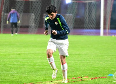 Защитник сборной Таджикистана продолжит карьеру в бекабадском «Металлурге»