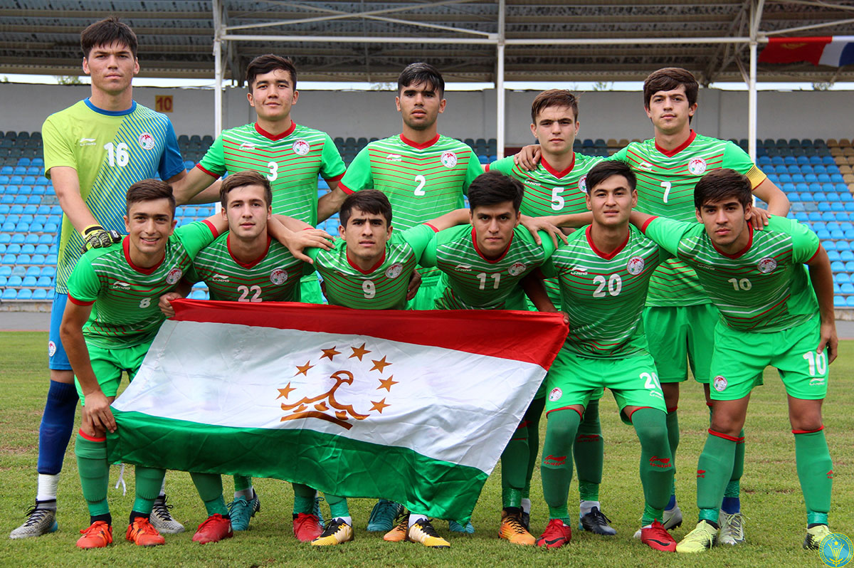 Юношеская сборная Таджикистана по футболу пробилась в финал на Кубке акима Астаны