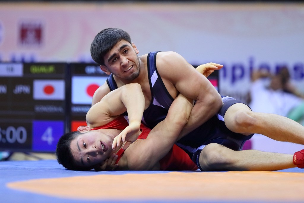 Таджикские юниоры выиграли две бронзы на чемпионате Азии по борьбе