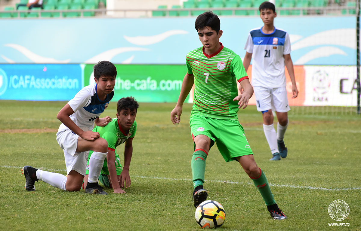Чемпионат CAFA: юноши Таджикистана вдевятером выиграли команду Кыргызстан