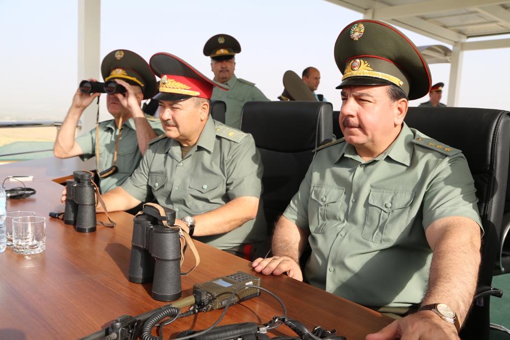 Узбекистан перебросил свой войсковой контингент на север Таджикистана