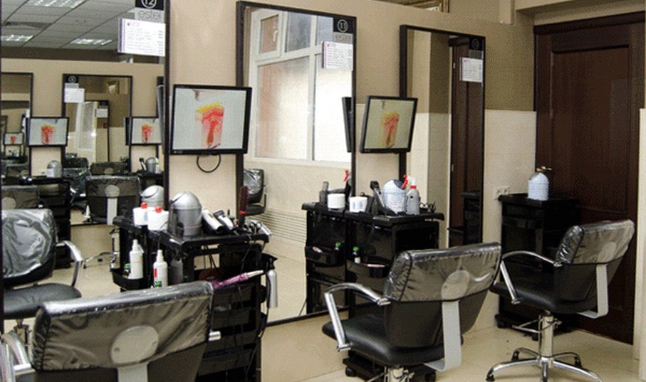 В Хатлоне закрыты 13 салонов красоты, парикмахерских и стоматологий
