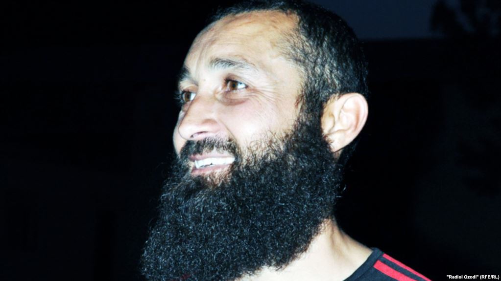 Бывший таджикский футболист, дисквалифицированный из-за бороды, задержан в Беларуси