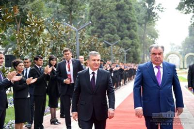 В Душанбе с участием президентов Таджикистана и Узбекистана открылся парк имени Алишера Навои