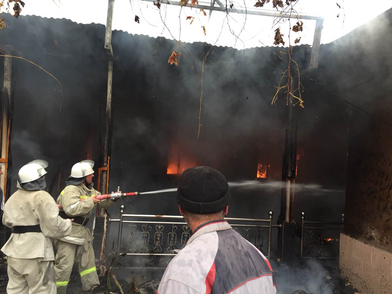 Около рынка «Корвон» сгорел частный дом
