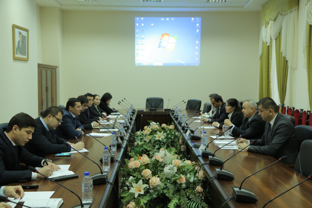 Представители Минюста Таджикистана изучают опыт узбекских коллег