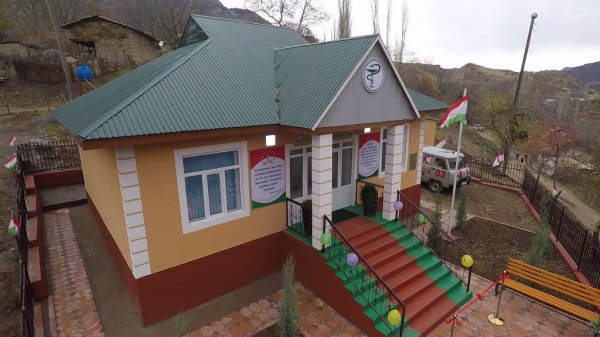 Министр обороны Таджикистана на свои деньги построил центр здоровья