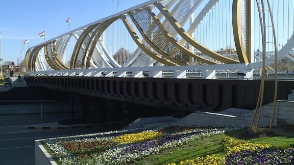 Рустам Эмомали сдал в эксплуатацию реконструированный мост по дороге на Автовокзал