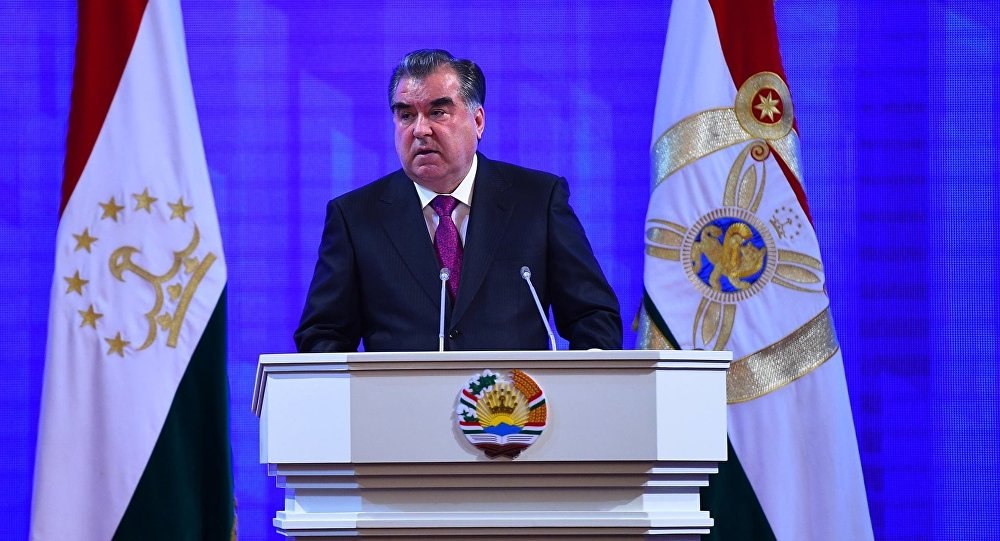 Эмомали Рахмон обратится с посланием парламенту Таджикистана до нового года