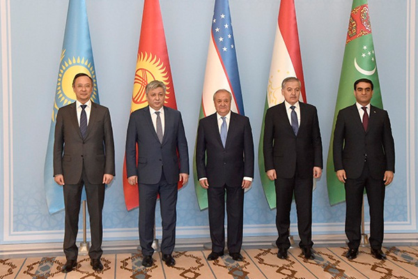 Глава МИД Таджикистана посетит Узбекистан. Там соберутся коллеги из ЦА, Афганистана и Индии