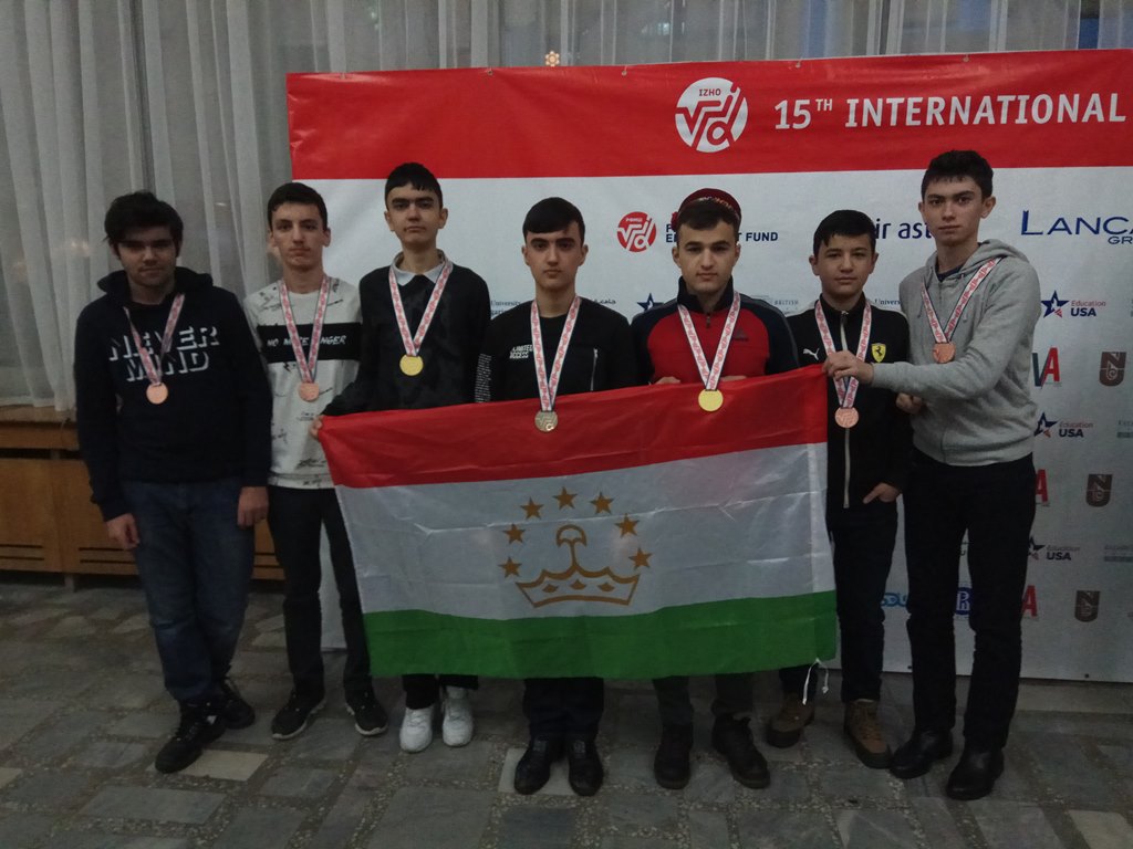 Таджикские школьники завоевали 13 медалей на международной олимпиаде