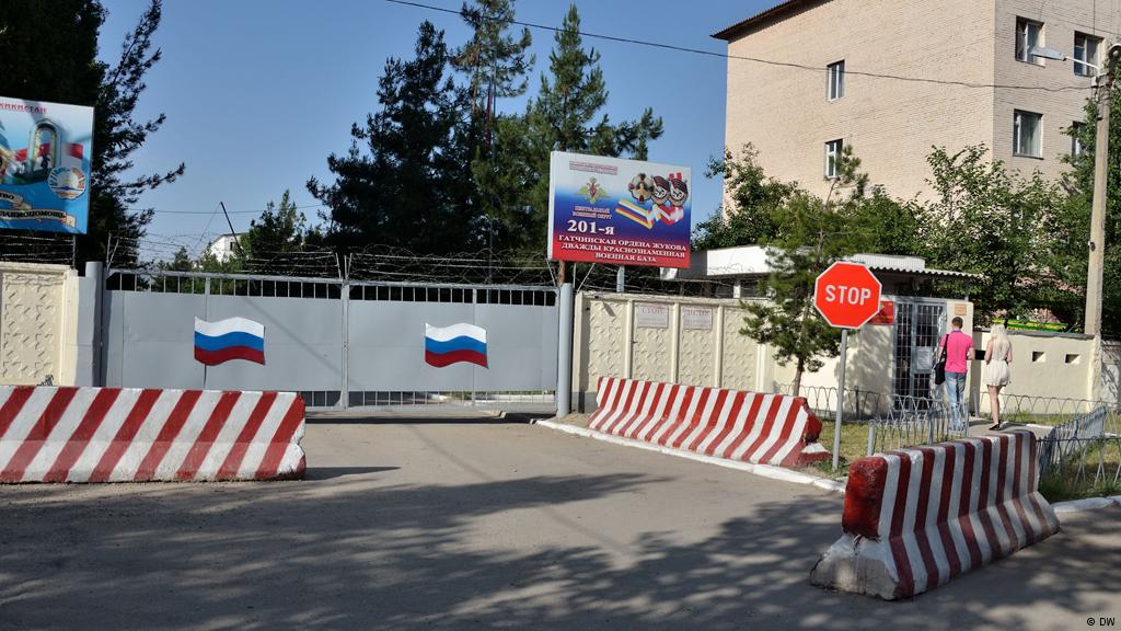 Житель Хатлона осужден на 30 лет за подготовку взрыва российской базы в Таджикистане