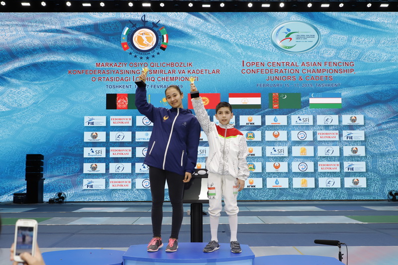 Фехтовальщики Таджикистана: медалей не заработали, но за участие благодарны