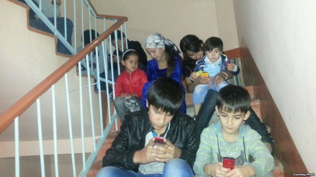 В Таджикистане запрещена продажа сим-карт детям до 16 лет