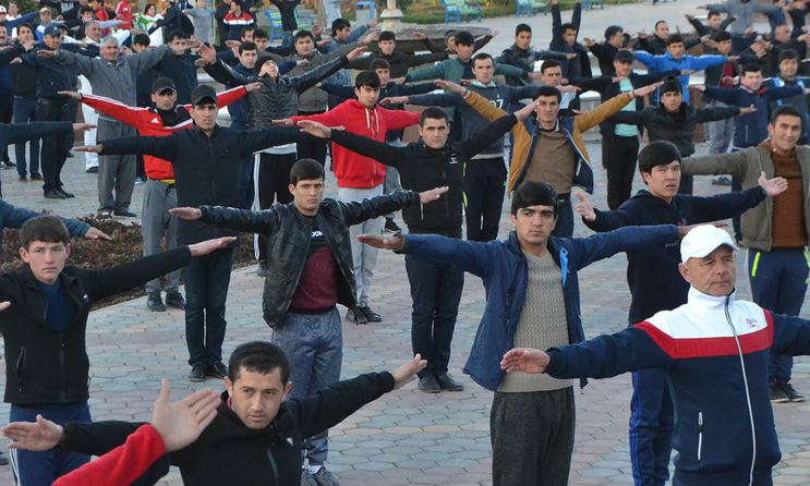 23 февраля госслужащих заставят выйти на утреннюю физзарядку по всему Таджикистану