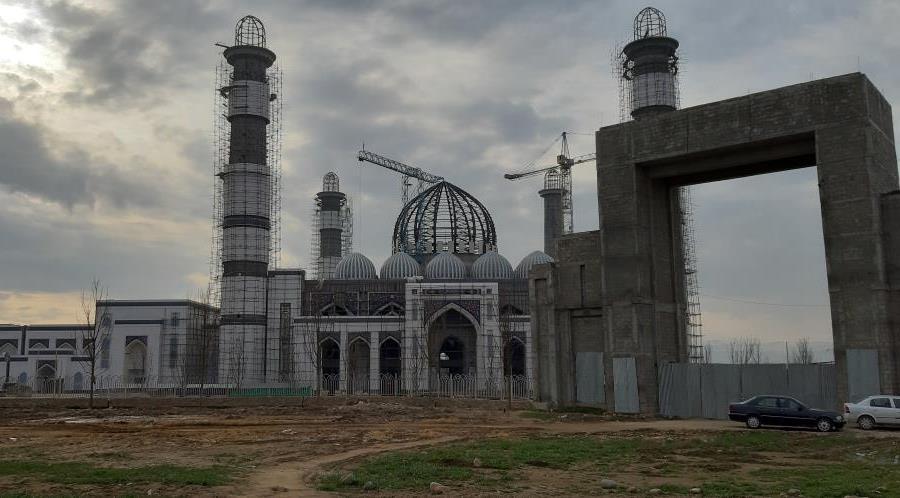 В Душанбе скончался один из упавших при строительстве мечети рабочих