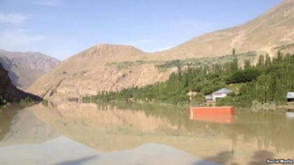 Эксперты: жители Таджикистана не интересуются расходами из бюджета страны